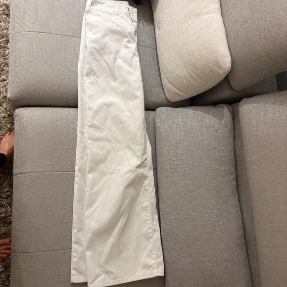 Dickies white jeans size 26.    Price 29$ - Picture 2 of 9